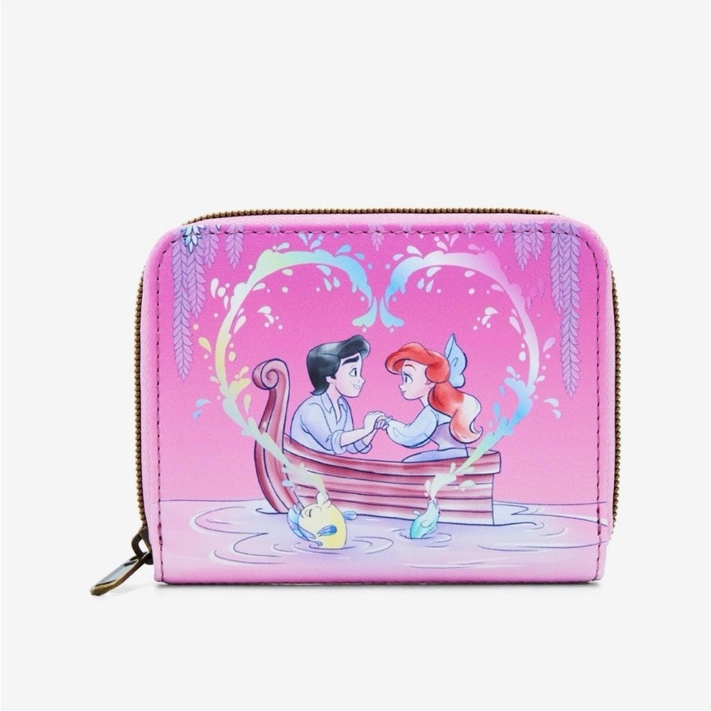Little Mermaid Ariel Kiss The Girl Wallet.NWT
Loungefly and Disney